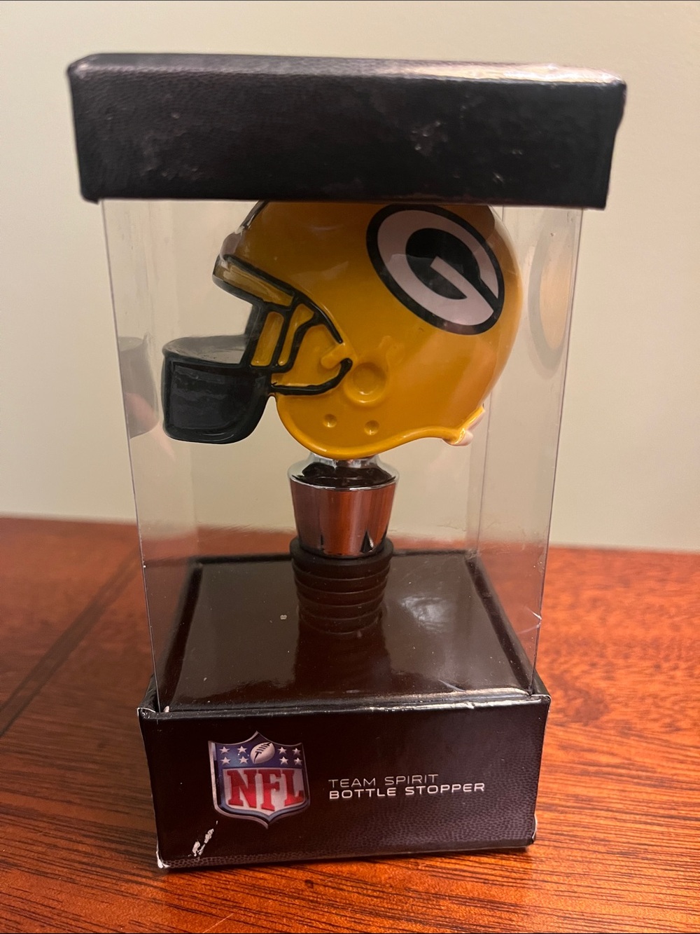 NFL Team Green Bay Packer Bottle Stopper Yellow Helmet NWT New